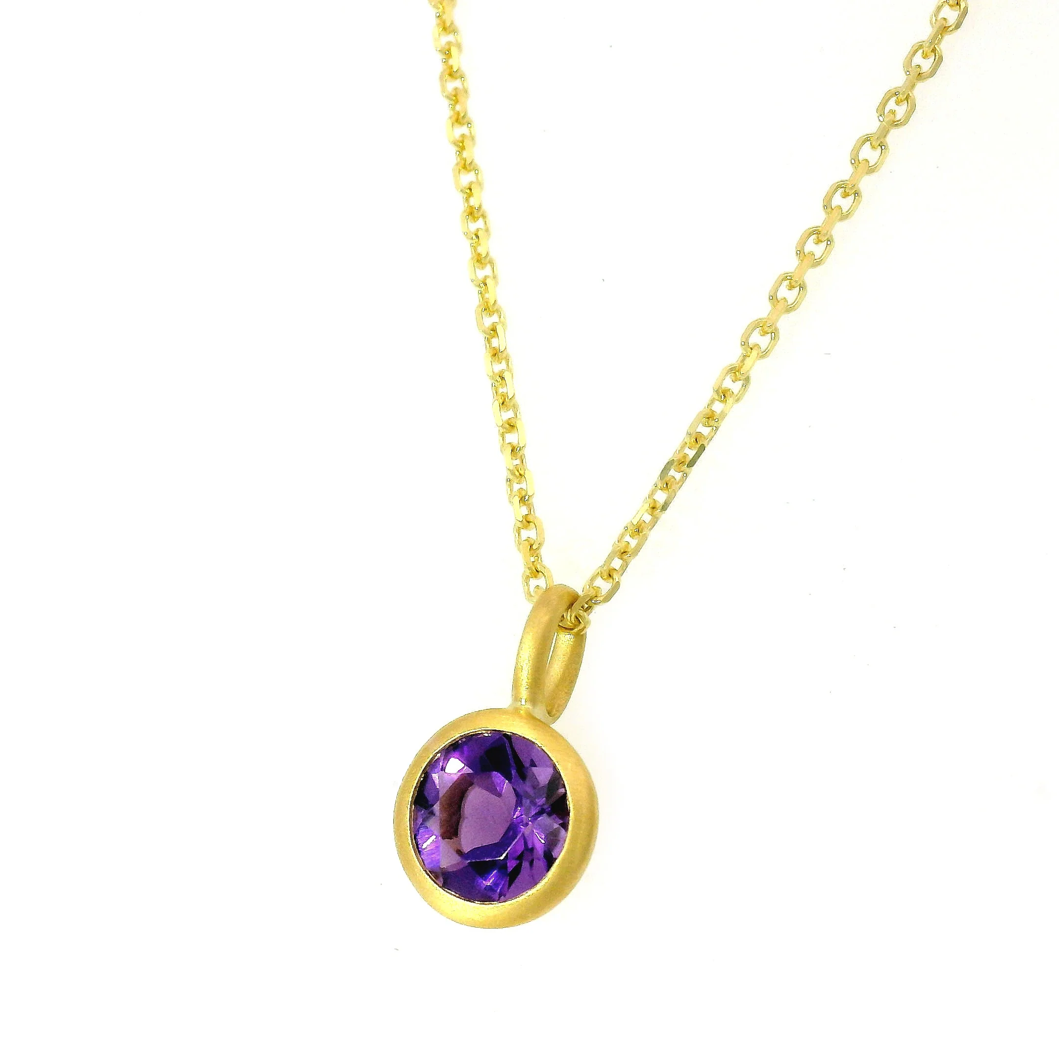 Amethyst & Yellow Gold Pendant - "Berry Picking" - Image 5