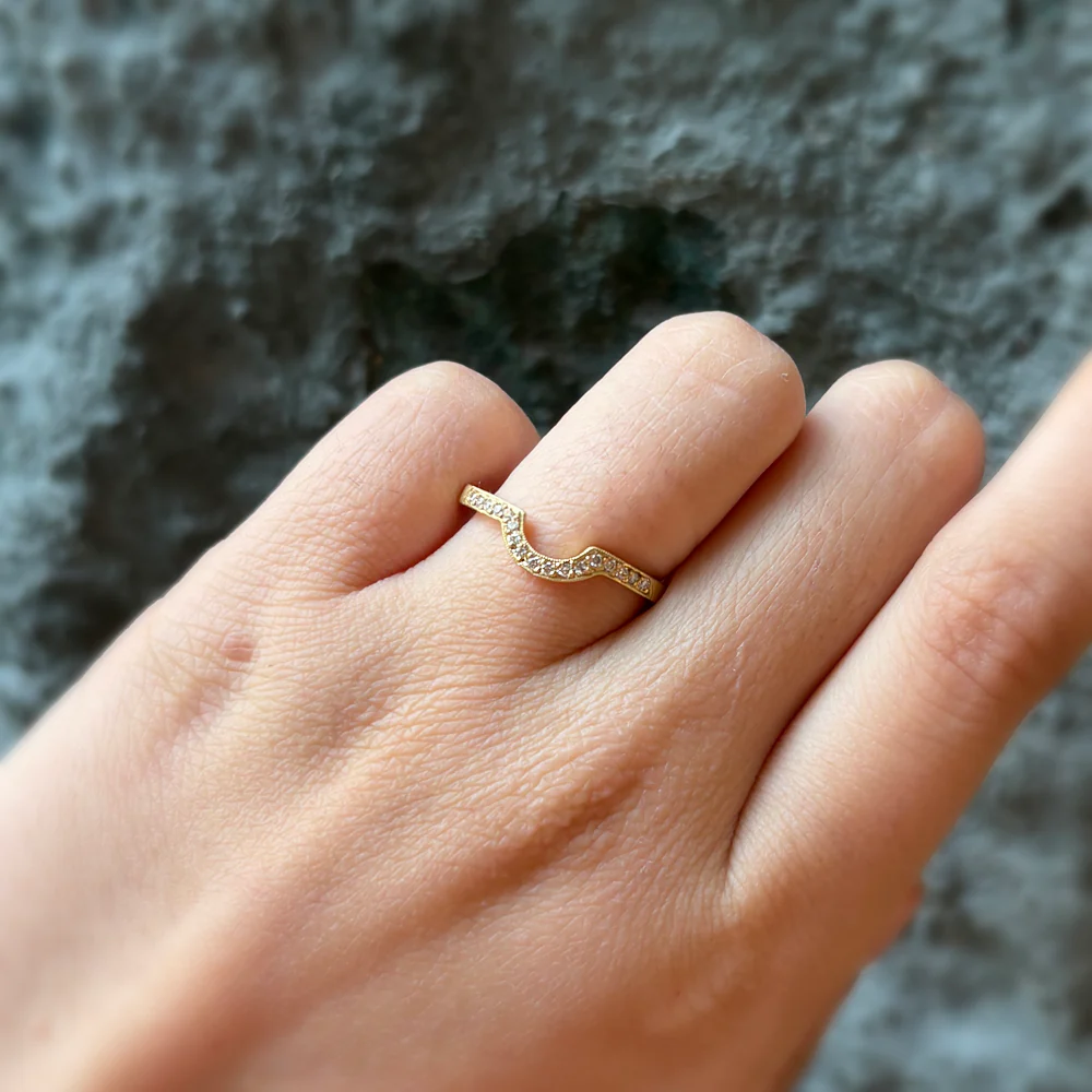 Diamond & Yellow Gold Ring - "Over the Ridge" - Image 7
