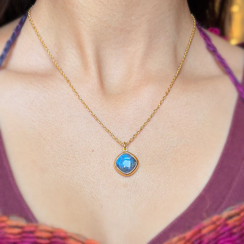 Gold Vermeil & Kite Labradorite Necklace - Image 5
