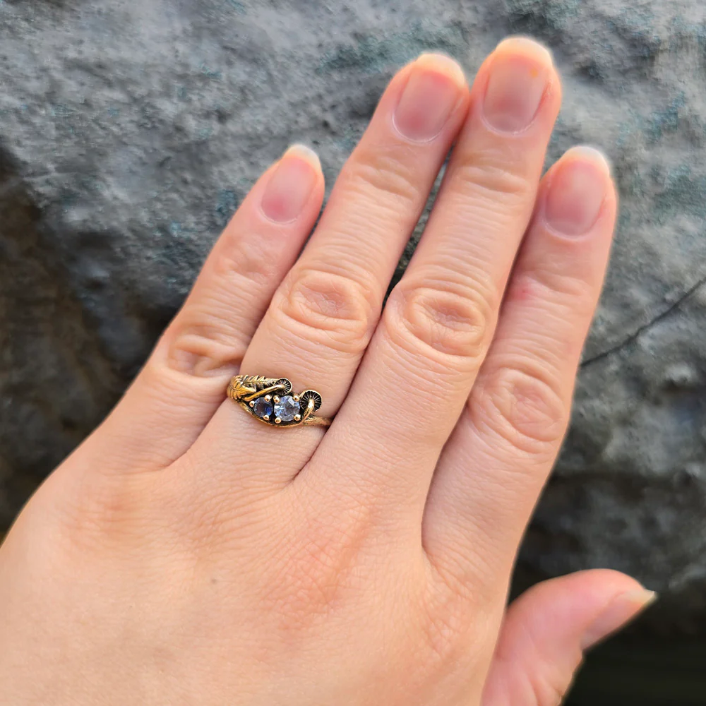 Montana Sapphire & Yellow Gold Ring - "Paulina" - Image 3