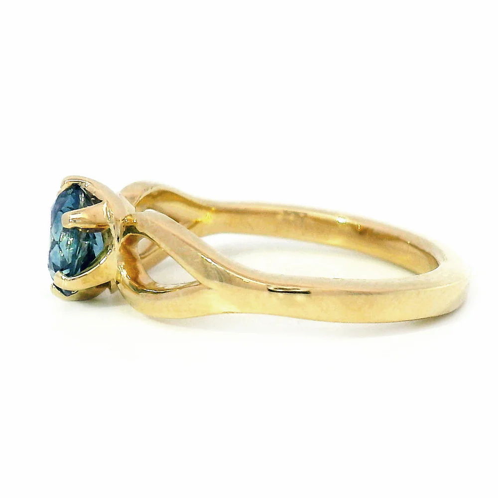 Montana Sapphire & Yellow Gold Solitaire Ring - "Stag" - Image 4