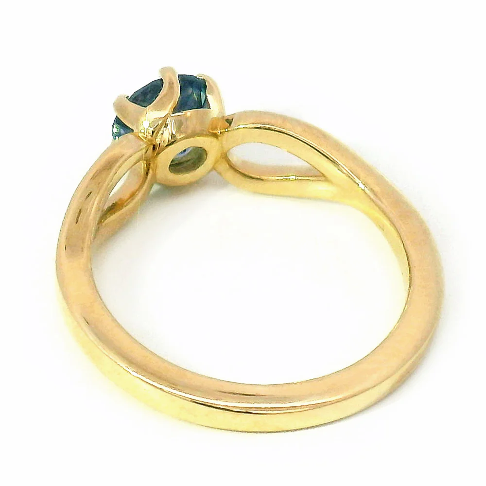 Montana Sapphire & Yellow Gold Solitaire Ring - "Stag" - Image 5