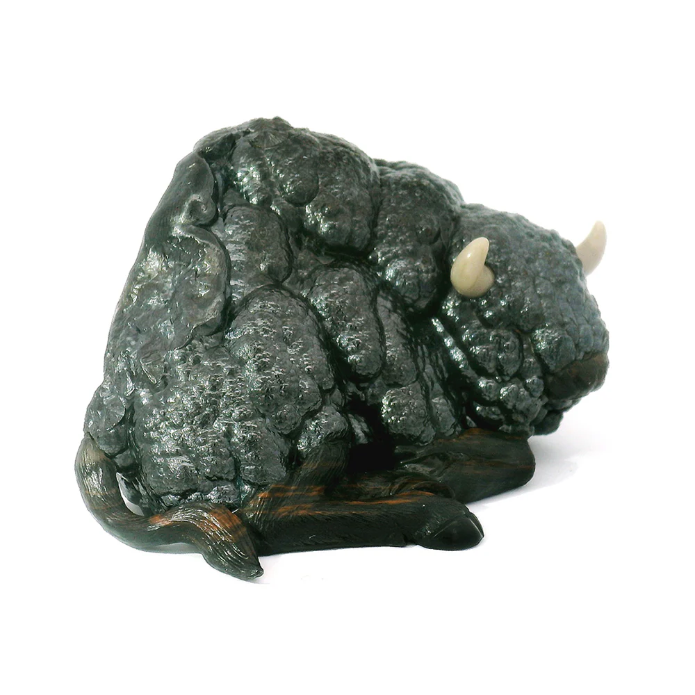 One-of-a-Kind Sculpture with Natural Hematite Specimen - "Sitting Bison" - Image 3