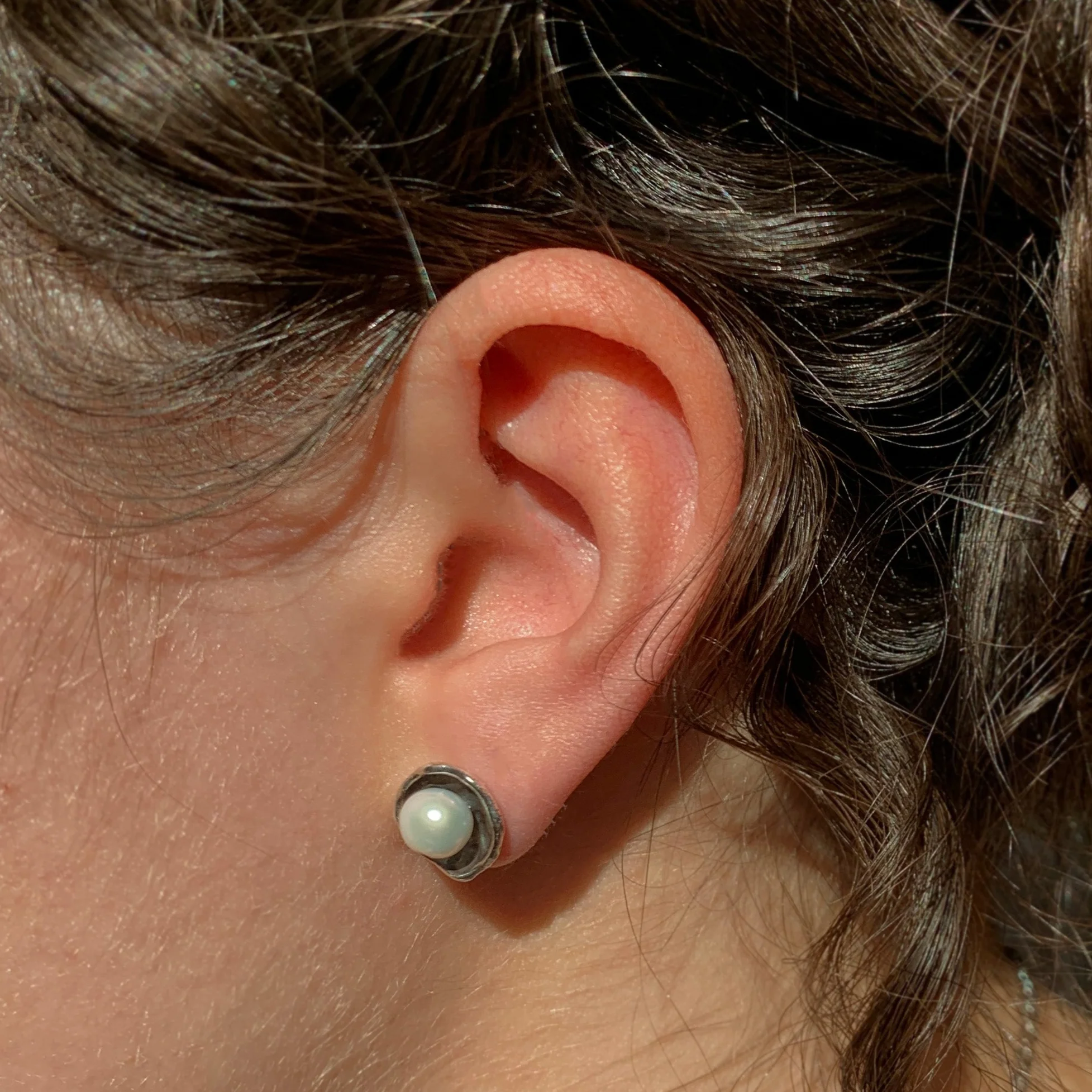 Pearl Blackened Sterling Silver Stud Earrings - "Ariel" - Image 2
