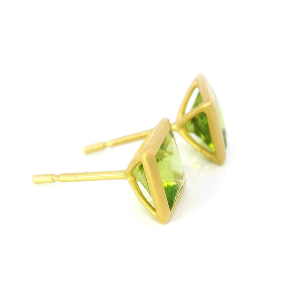 Peridot & Yellow Gold Stud Earrings - "Pothos" - Image 3