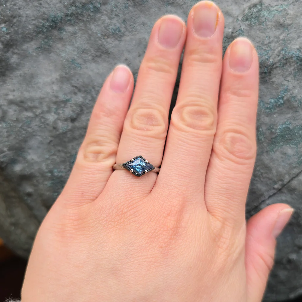 Montana Sapphire, Platinum & Cobalt Ring - "Scallop" - Image 4