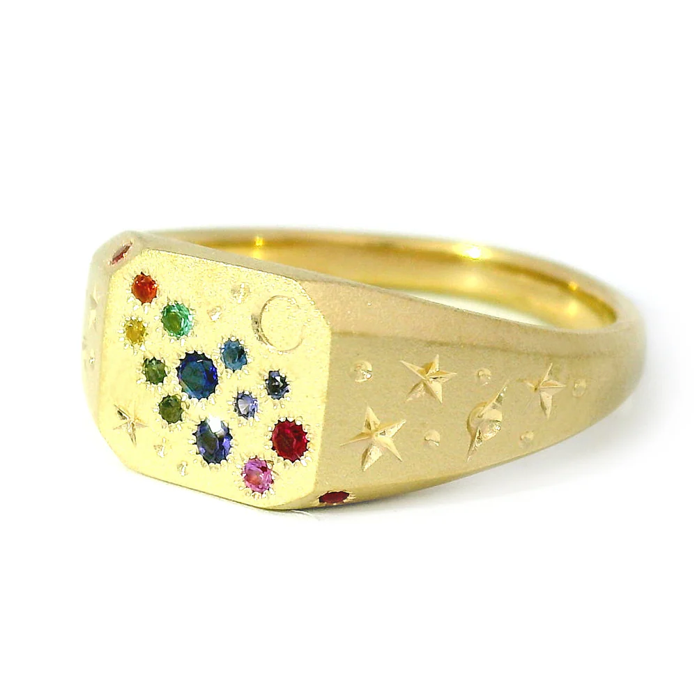 Rainbow Sapphire & Yellow Gold Signet Ring - "Rainbow Cut-Corner" - Image 3