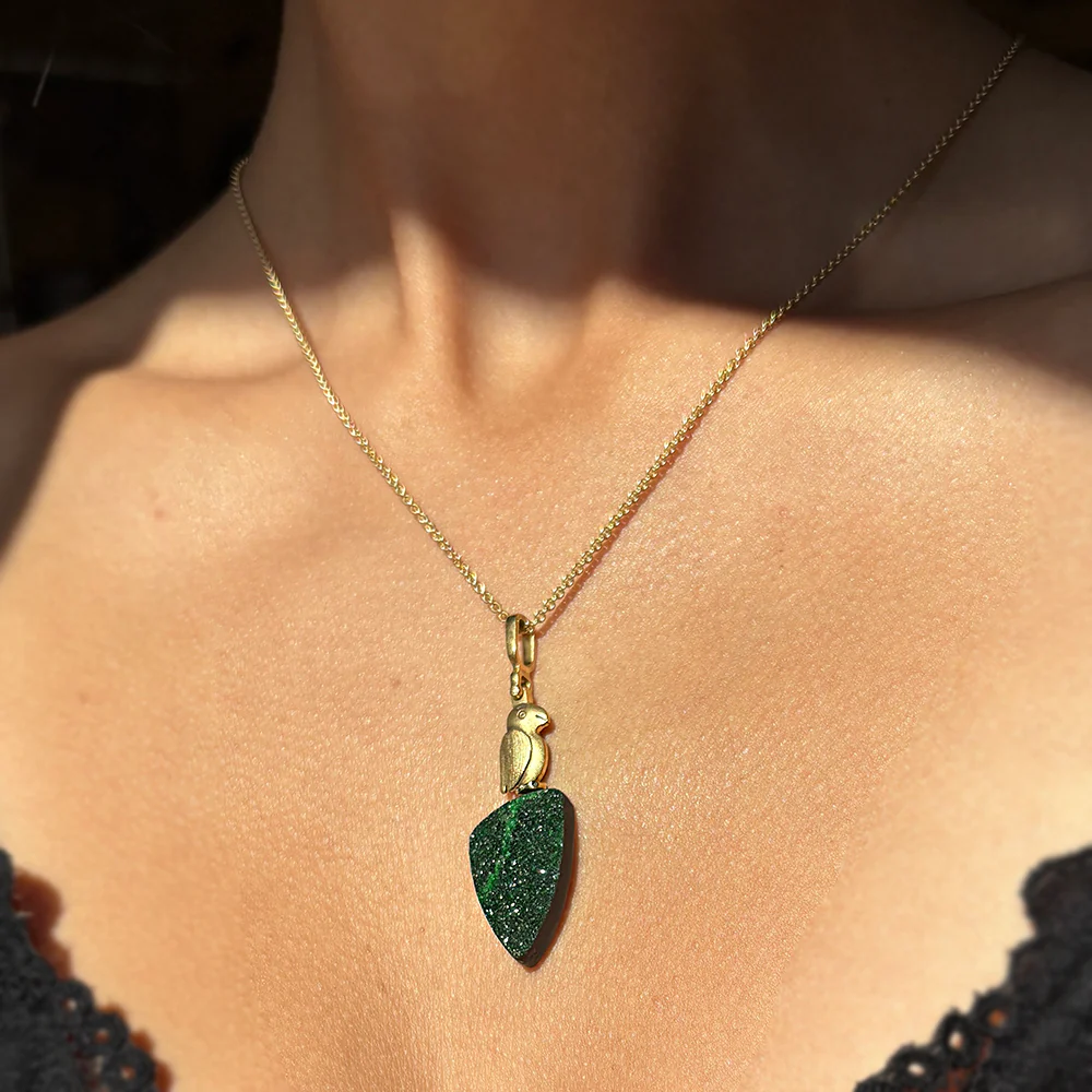 Uvarovite Garnet & Yellow Gold Pendant - "Fable Animals & Strange Characters" - Image 4