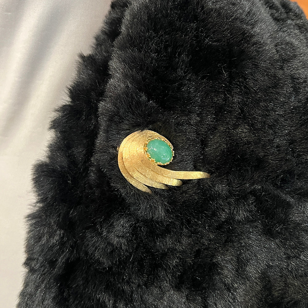 Yellow Gold & Green Stone Brooch - "Feathered" - Image 3
