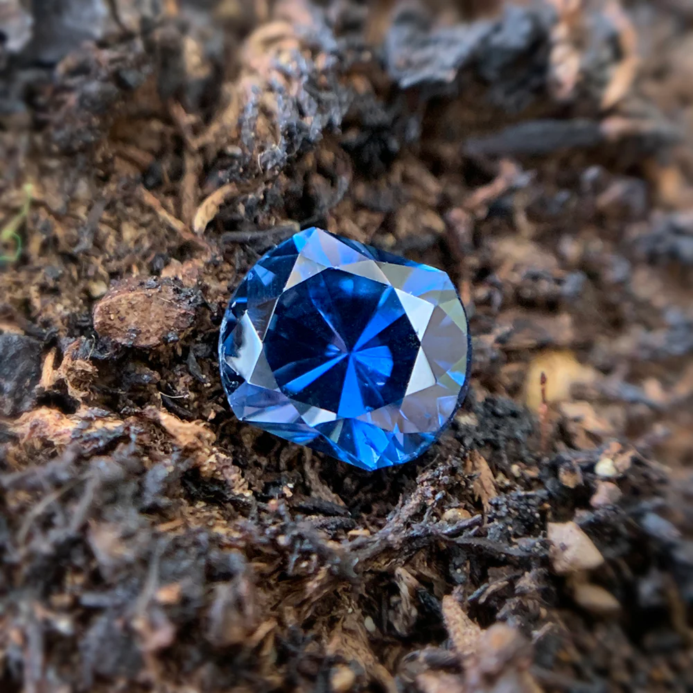 Yogo Sapphire, 1.15ct - "Geometric Depths" - Image 2